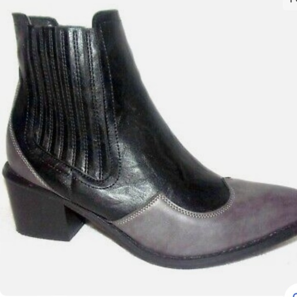Seven7 Tuxedo Tex two tone‎ ankle cowboy boot